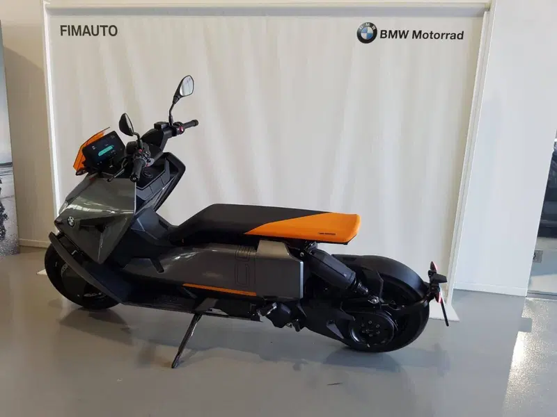 Bmw CE 04 (2021 - 25) (18)