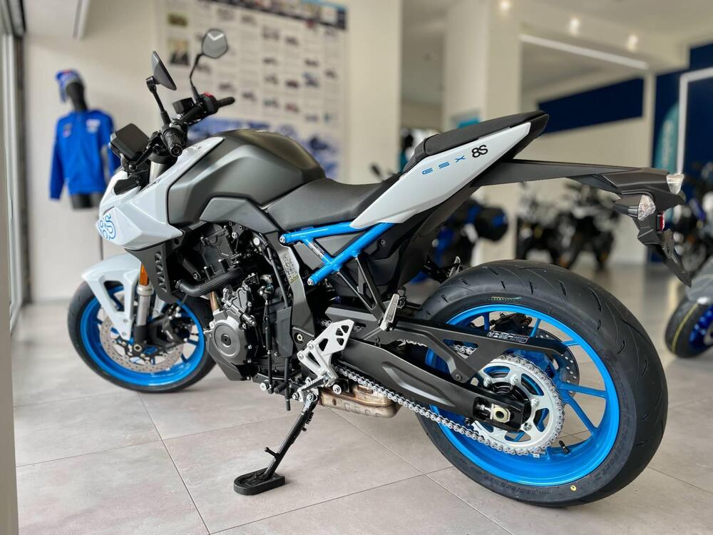 Suzuki GSX-8S (2023 - 25) (5)