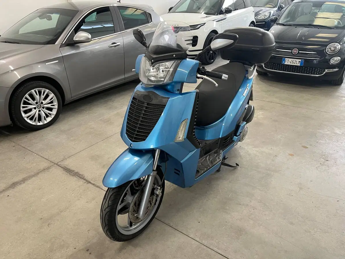 Kymco People 250 S (2)