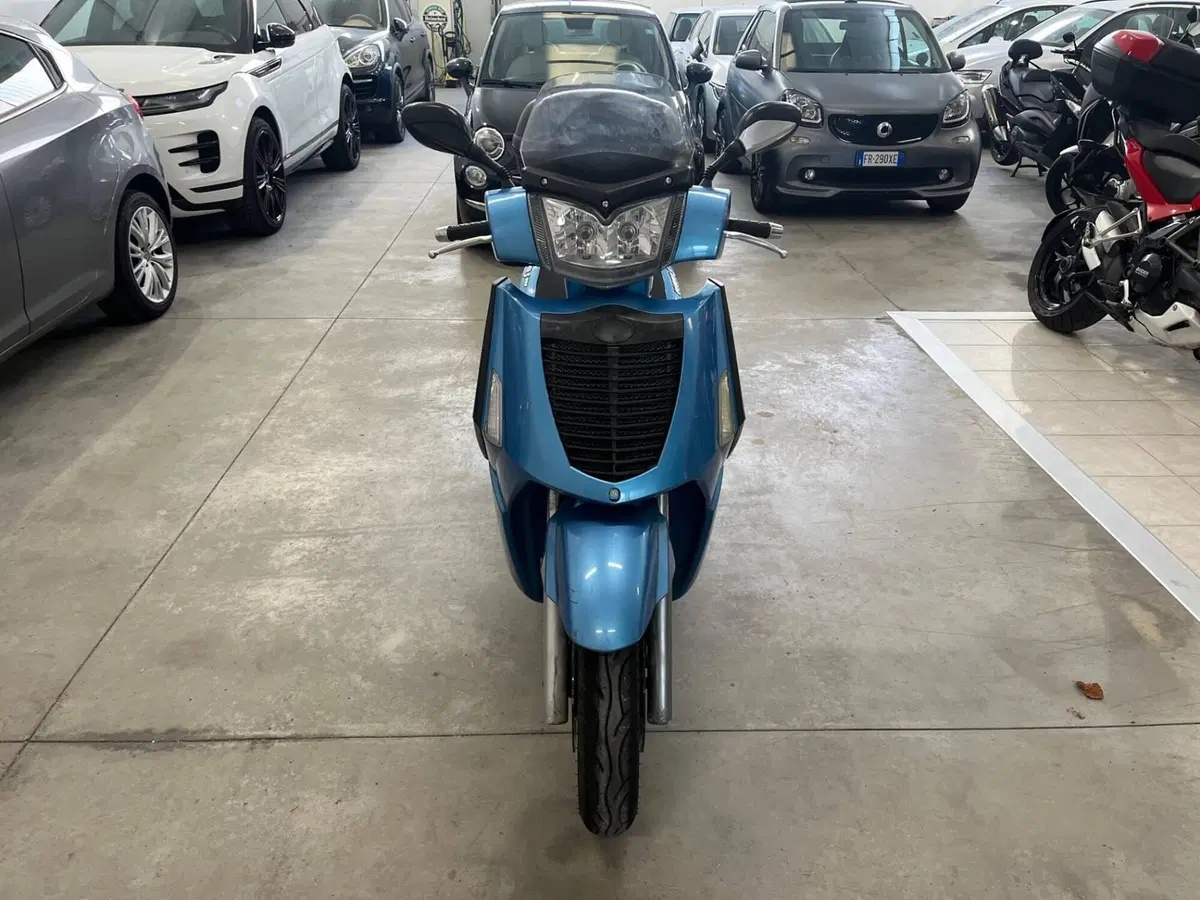 Kymco People 250 S (3)