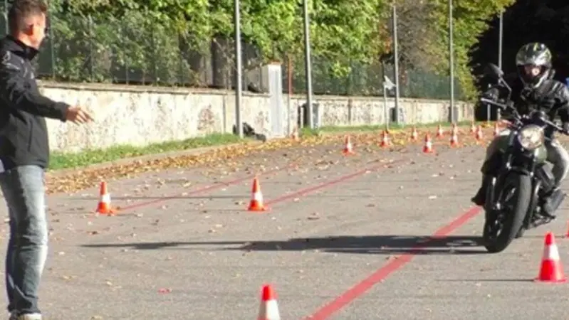 Patente moto. Se hai l'A1 o l'A2 niente pi&ugrave; esame pratico: ecco cosa cambia
