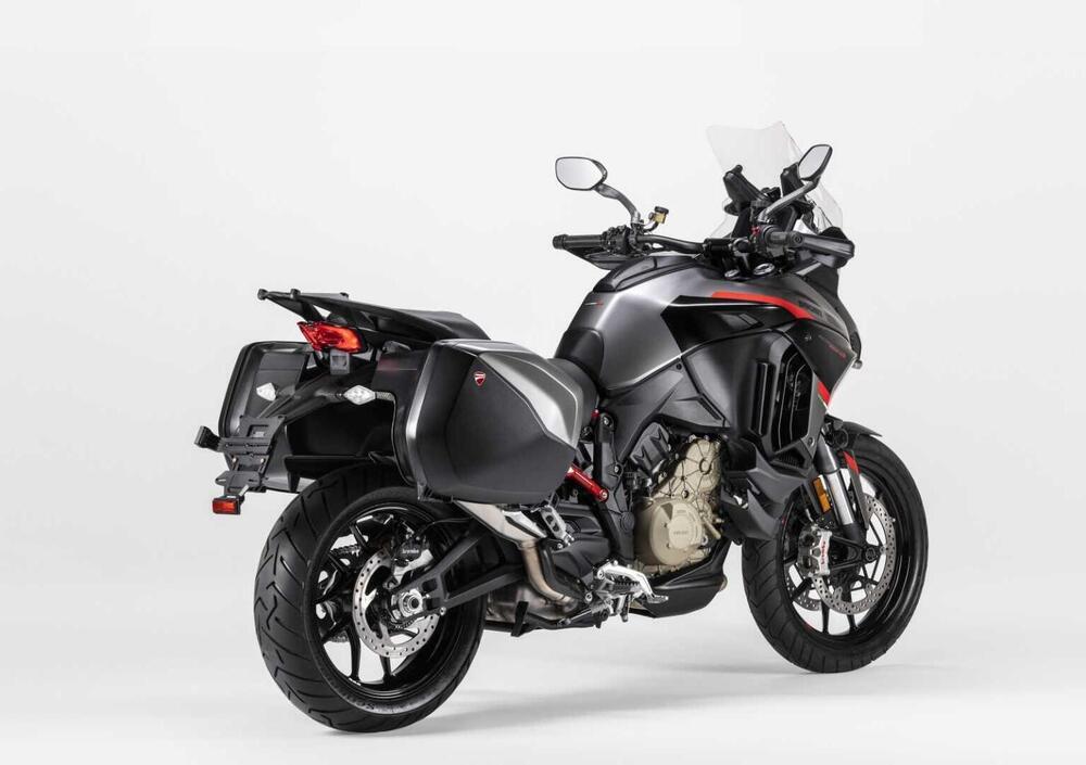 Ducati Multistrada V4 S Grand Tour (2024) (3)