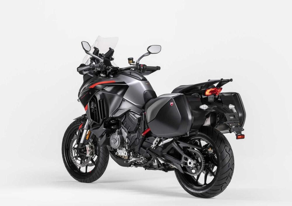 Ducati Multistrada V4 S Grand Tour (2024) (5)