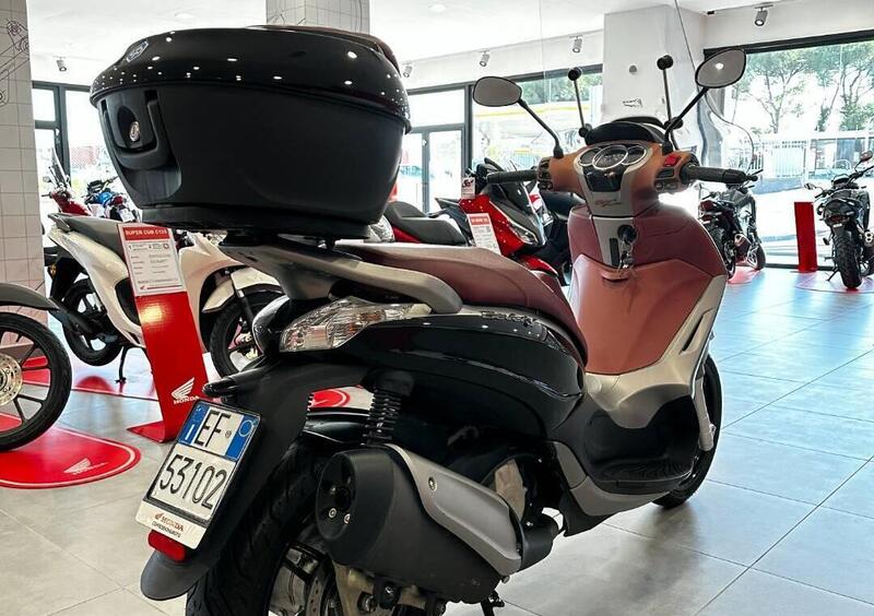 Piaggio Beverly 350 Sport Touring 2012 prezzo, scheda tecnica, dati, foto e  video 