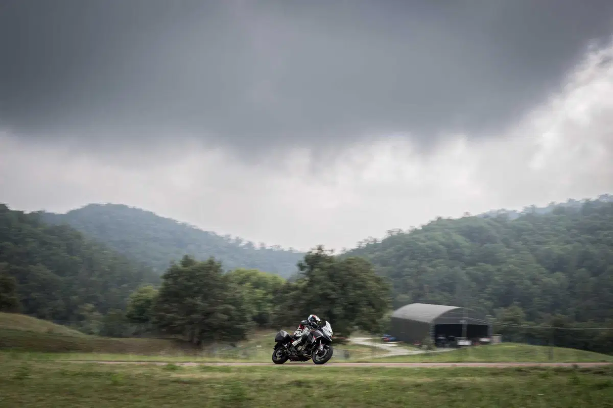 Ducati Multistrada GT 2024: TEST anteprima della Grand Tour da 170 cavalli! Pro e contro (10)