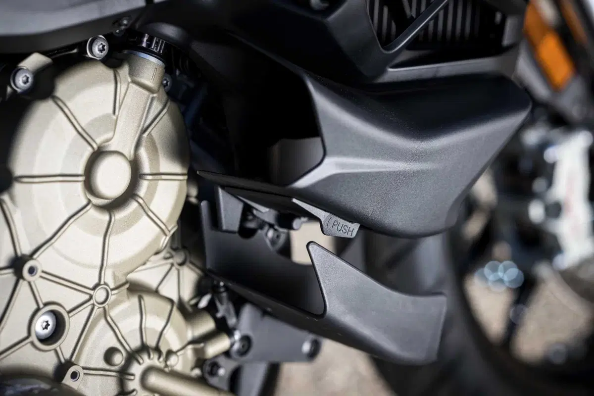 Ducati Multistrada GT 2024: TEST anteprima della Grand Tour da 170 cavalli! Pro e contro (4)