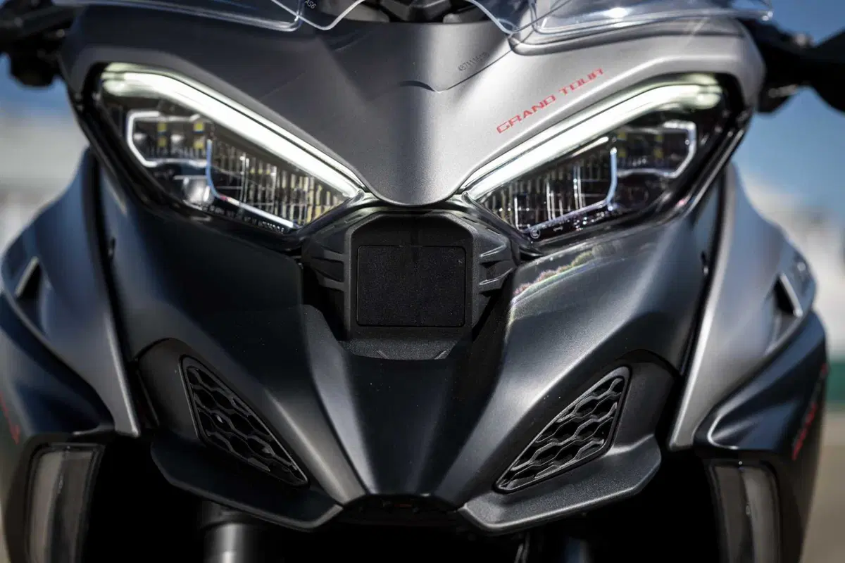 Ducati Multistrada GT 2024: TEST anteprima della Grand Tour da 170 cavalli! Pro e contro (10)