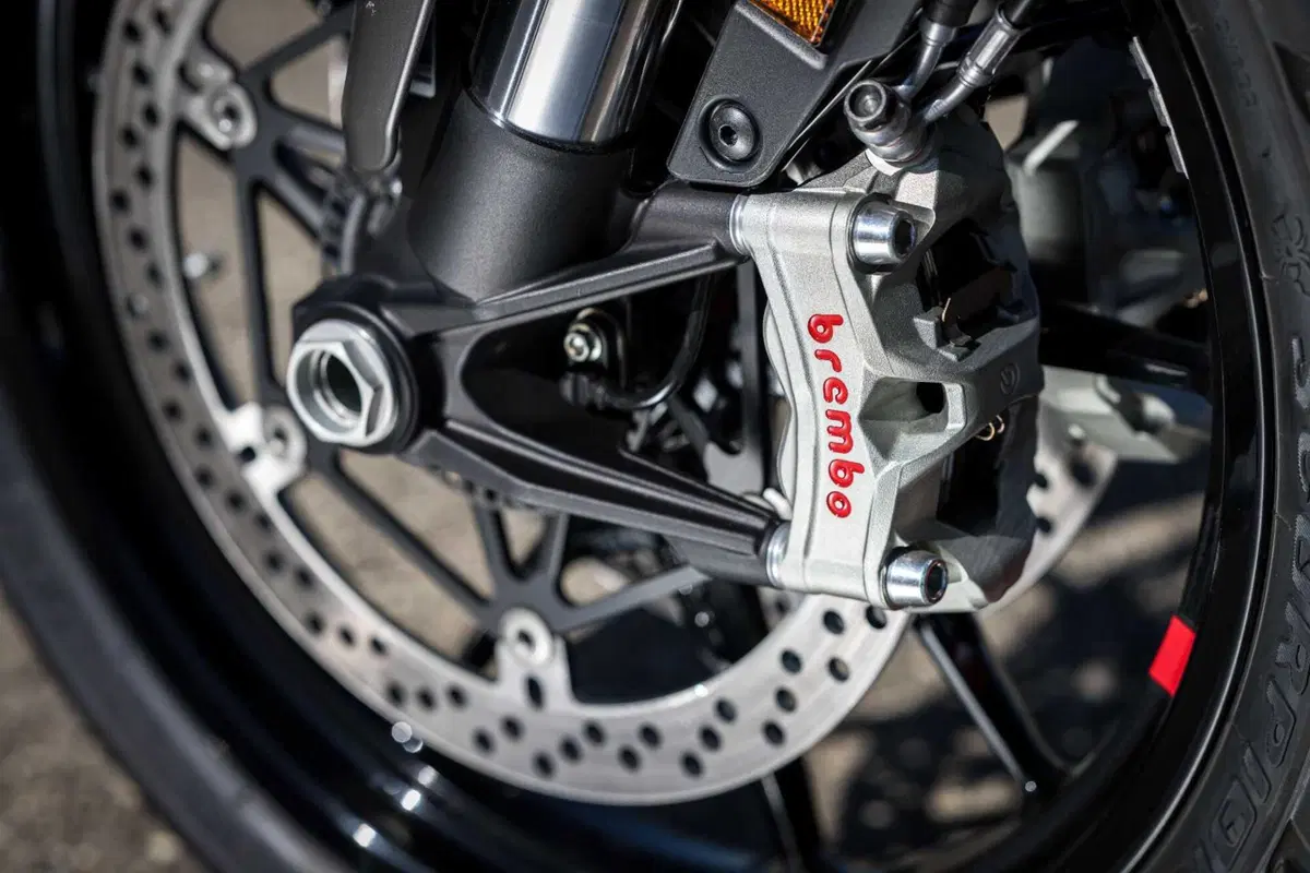 Ducati Multistrada GT 2024: TEST anteprima della Grand Tour da 170 cavalli! Pro e contro (13)