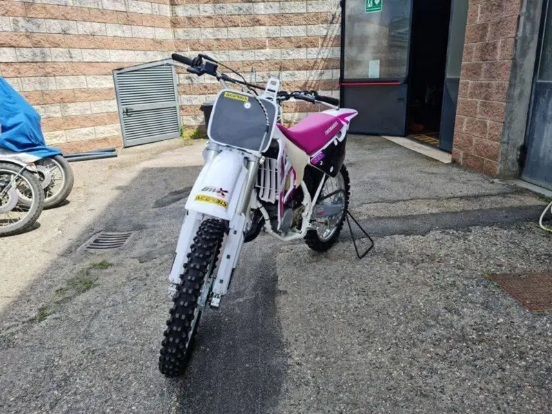 Yamaha YZ 125 (3)