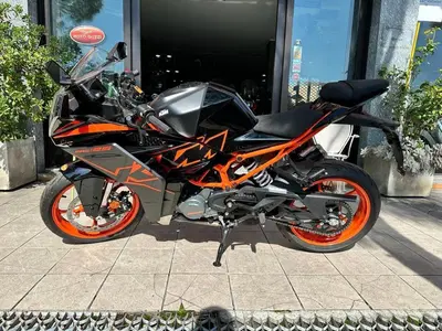 KTM RC 125 (2022 - 26) usata