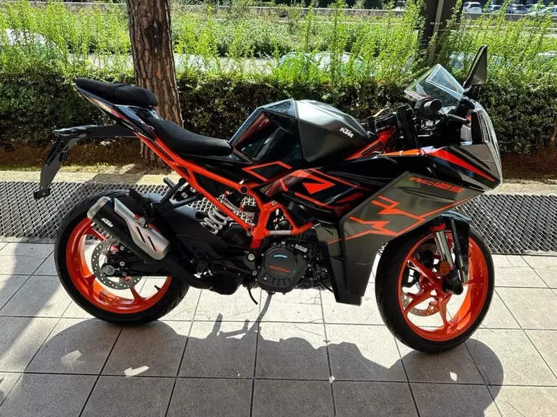 KTM RC 125 (2022 - 26) (2)