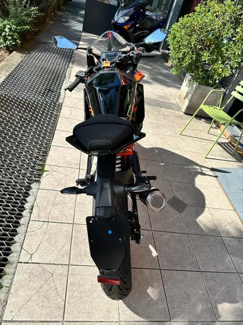 KTM RC 125 (2022 - 26) (4)