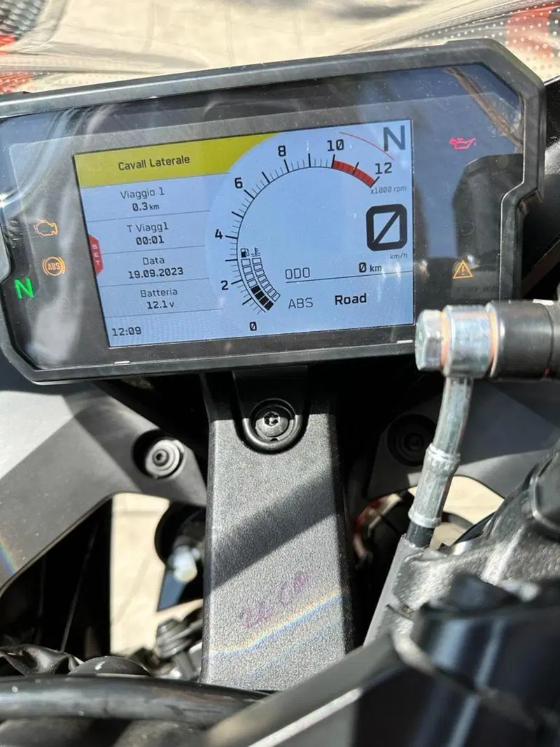 KTM RC 125 (2022 - 26) (5)