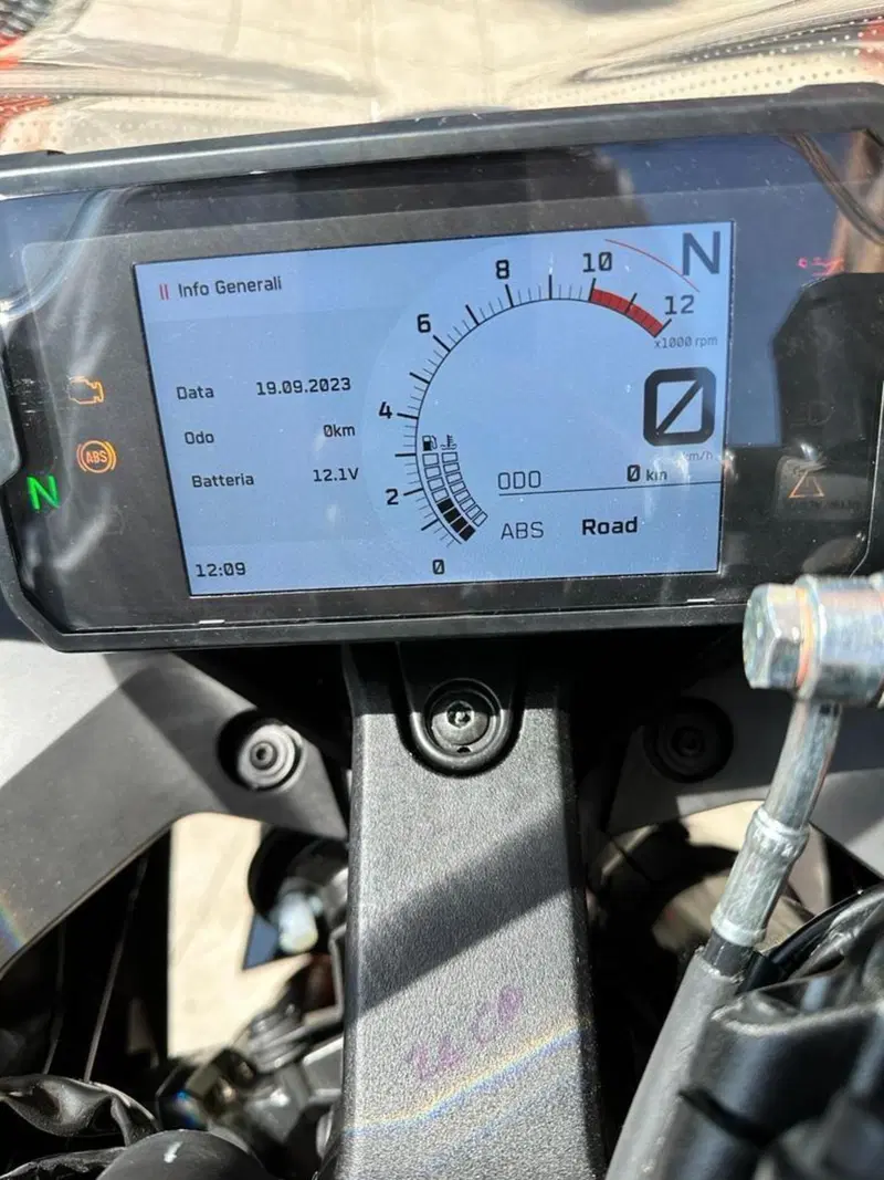 KTM RC 125 (2022 - 26) (6)