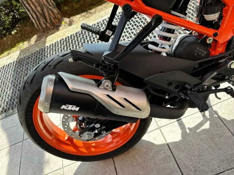 KTM RC 125 (2022 - 26) (10)