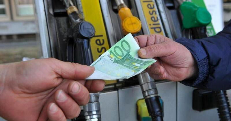 Caro carburanti: a chi spetter&agrave; il bonus benzina? Ecco le ipotesi