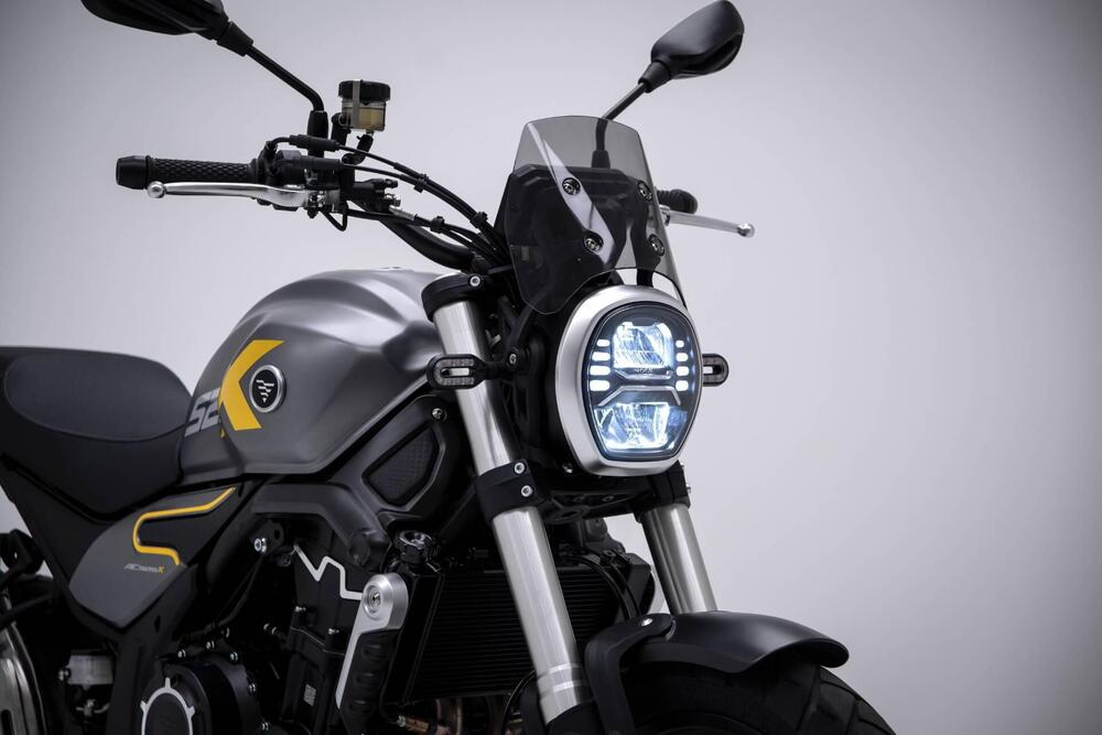 Voge Trofeo 525ACX Scrambler (2023 - 24) (4)