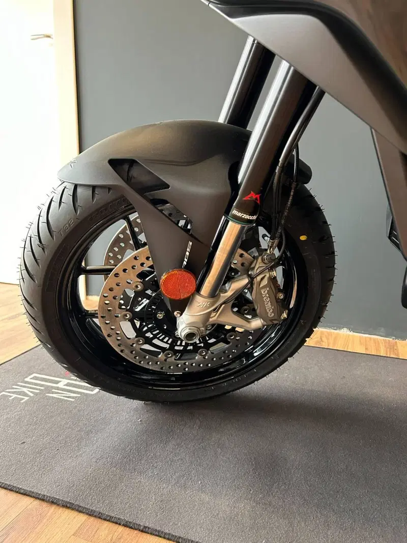 MV Agusta Turismo Veloce 800 R (2023 - 26) (6)