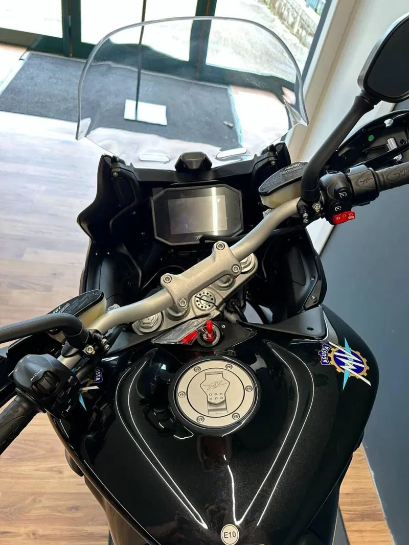 MV Agusta Turismo Veloce 800 R (2023 - 26) (7)
