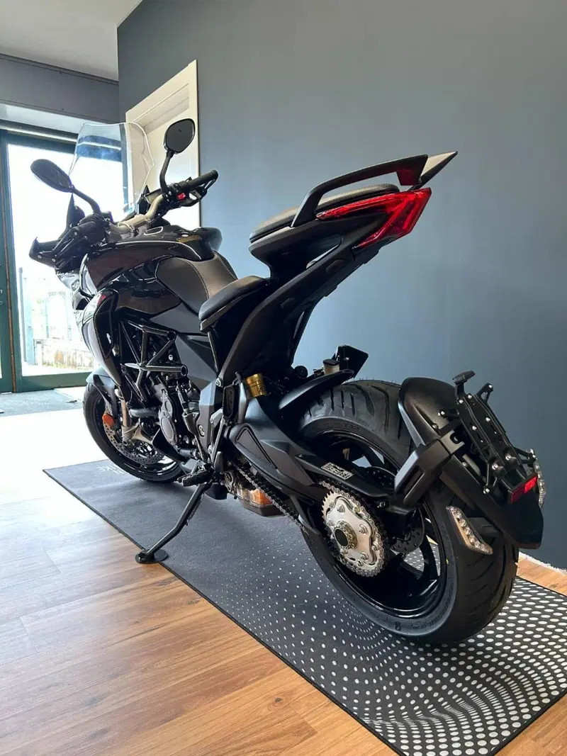 MV Agusta Turismo Veloce 800 R (2023 - 26) (10)