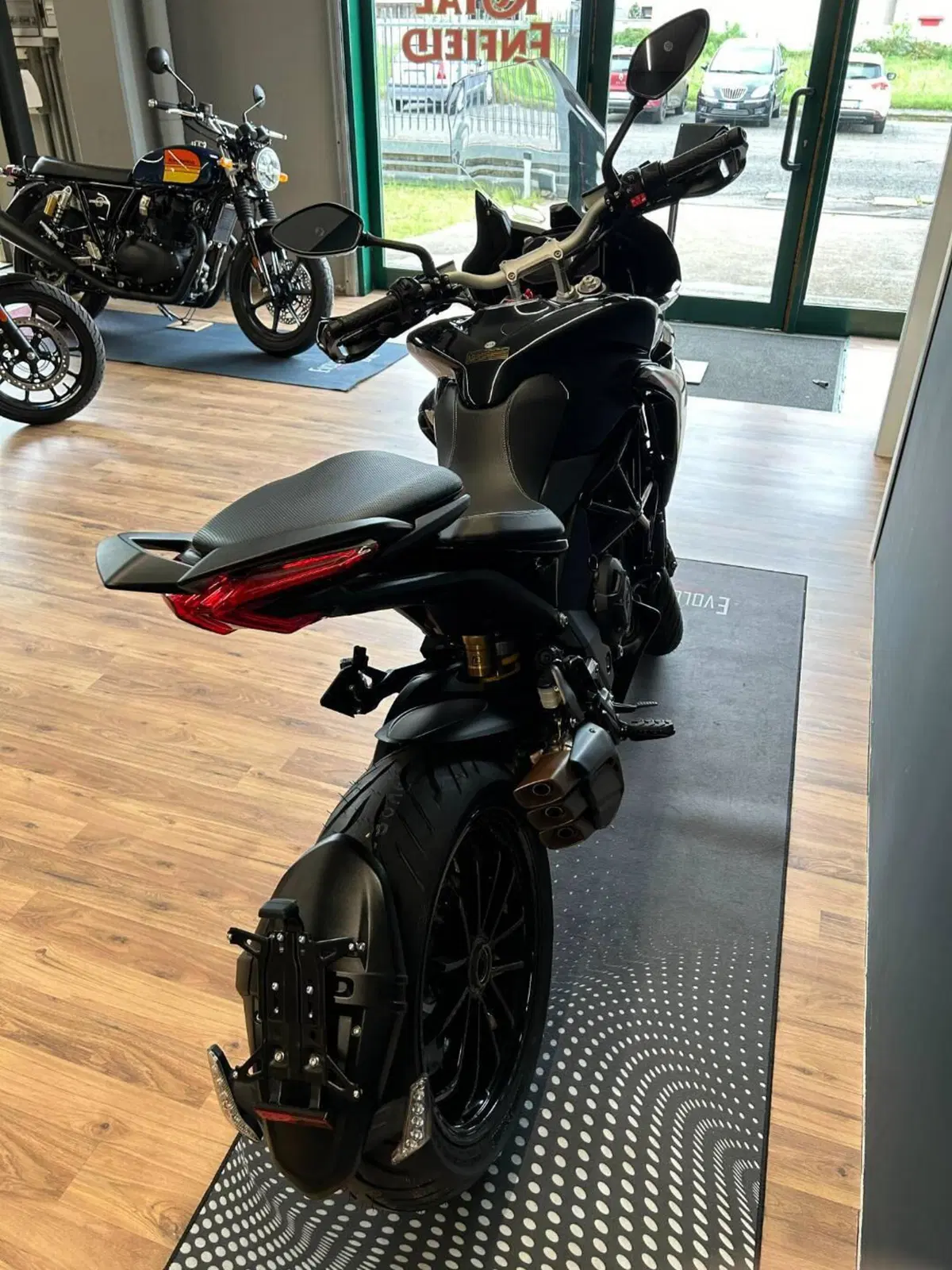 MV Agusta Turismo Veloce 800 R (2023 - 26) (11)