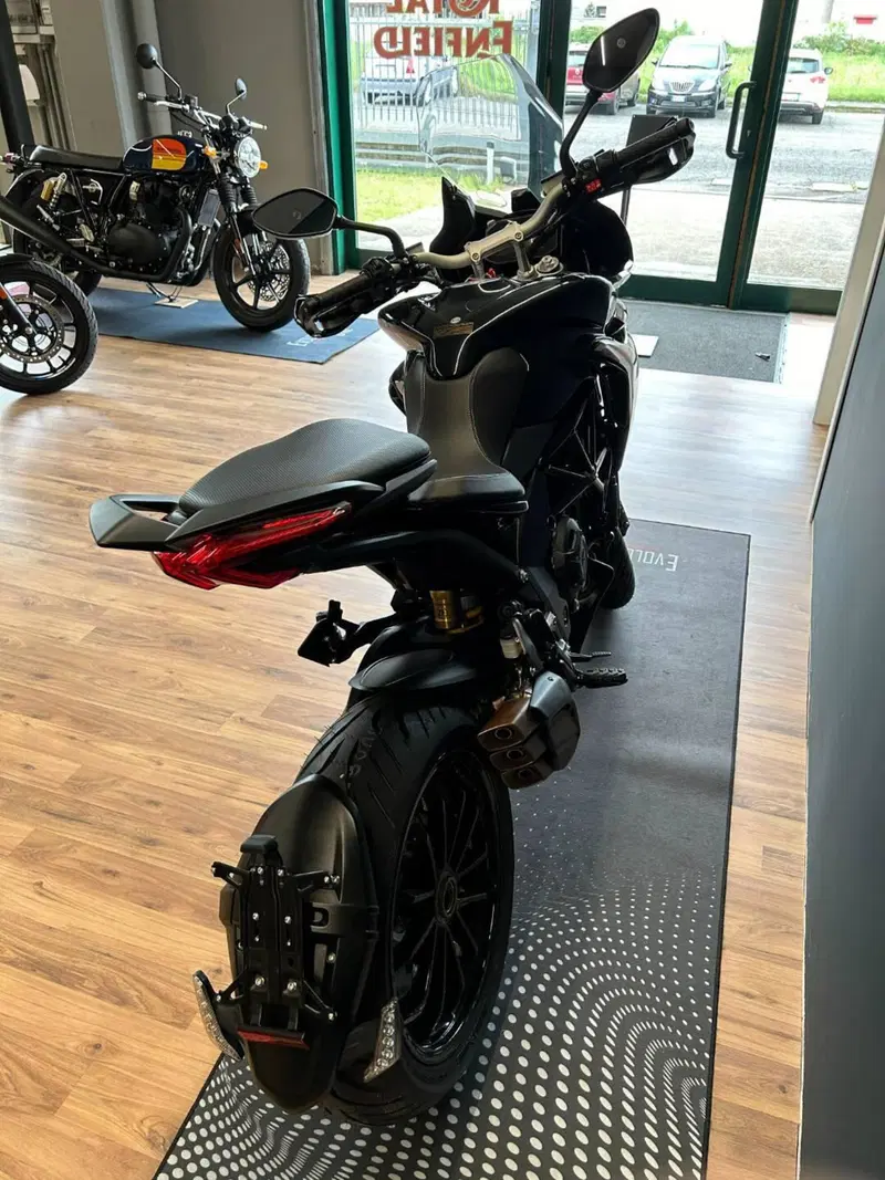 MV Agusta Turismo Veloce 800 R (2023 - 26) (11)