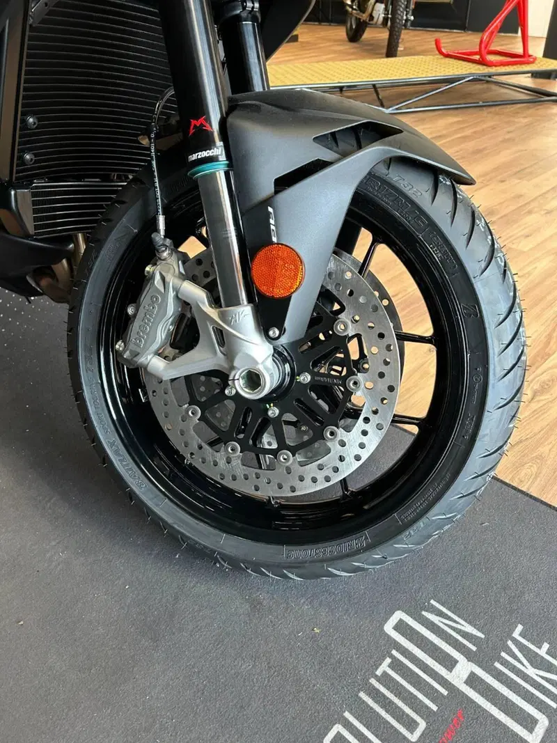 MV Agusta Turismo Veloce 800 R (2023 - 26) (13)