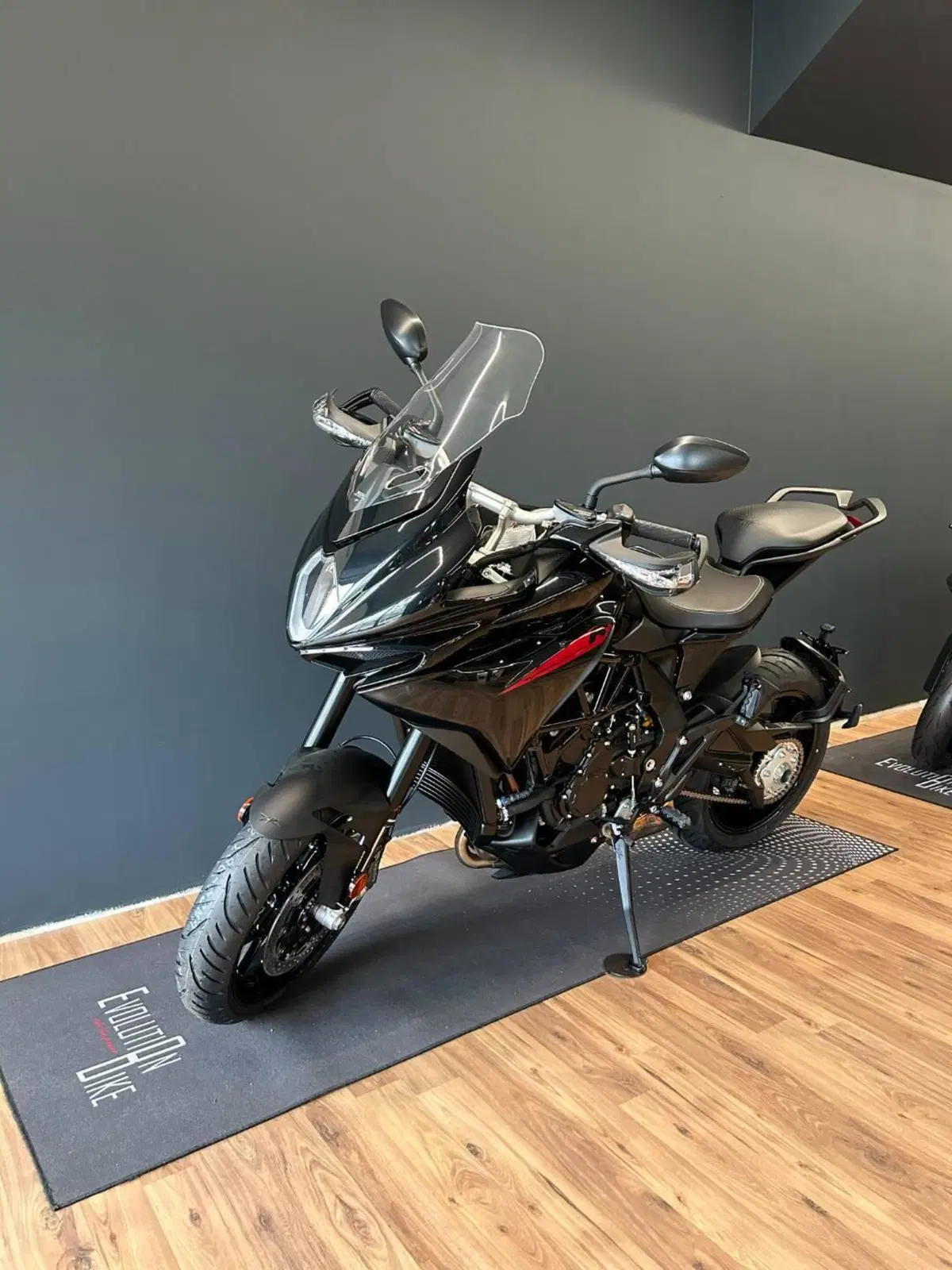 MV Agusta Turismo Veloce 800 R (2023 - 26)