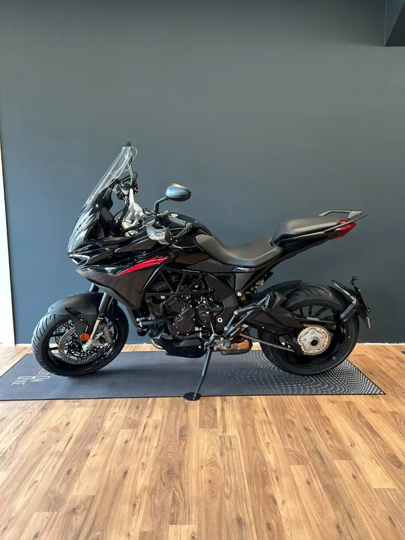 MV Agusta Turismo Veloce 800 R (2023 - 26) (14)