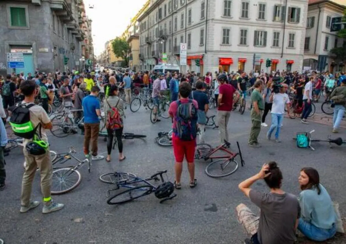 Di Milano Si Muore Ieri Ciclisti E Pedoni Sono Scesi In Strada Per di-milano-si-muore-ieri-ciclisti-e-pedoni-sono-scesi-in-strada-per