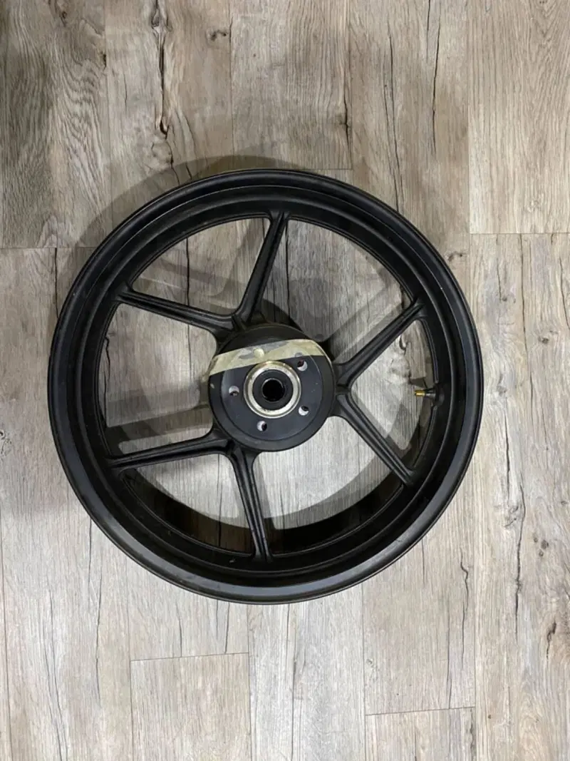 Cerchio anteriore Kawasaki z750 04/06
