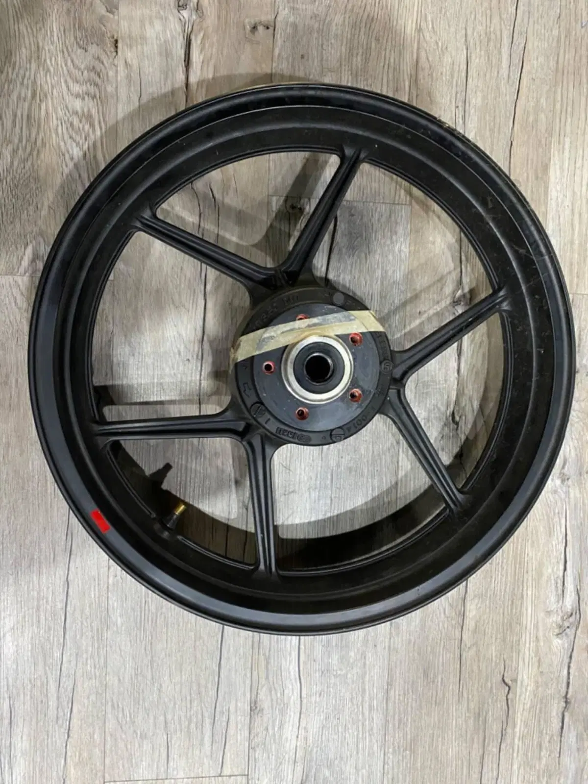 Cerchio anteriore Kawasaki z750 04/06 (4)