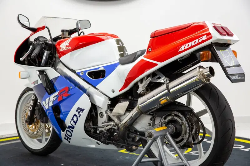 Honda VFR 400 - NC 30 (5)