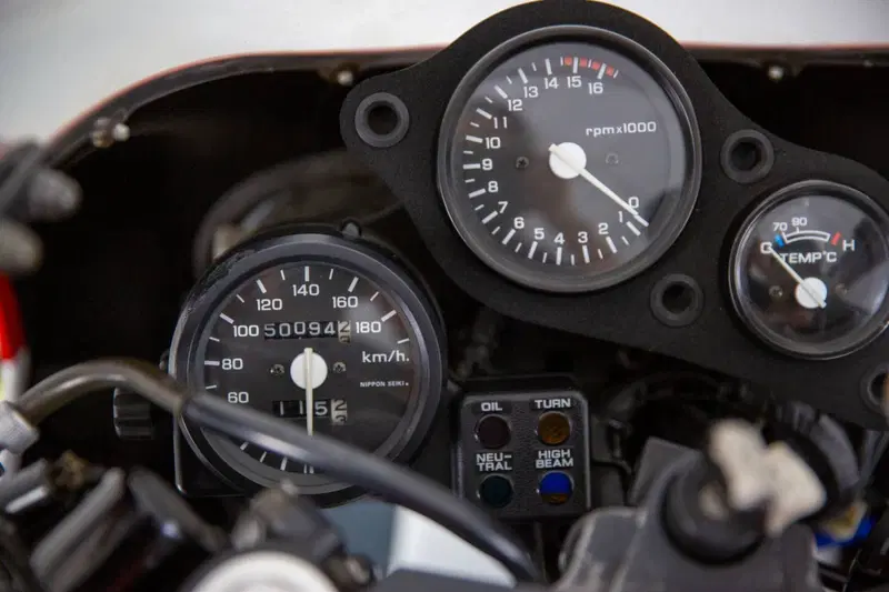 Honda VFR 400 - NC 30 (19)