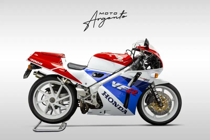 Honda VFR 400 - NC 30