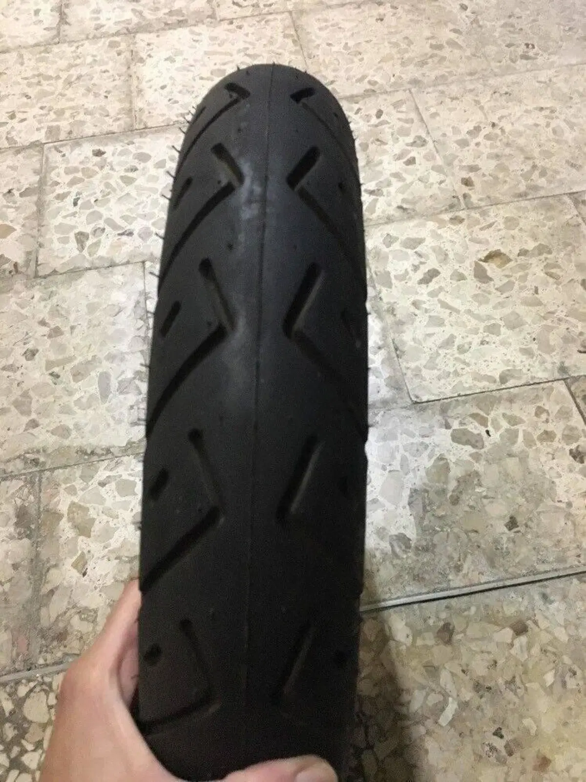 Gomma Pneumatico CEAT Sc32 3.00/10 (3)
