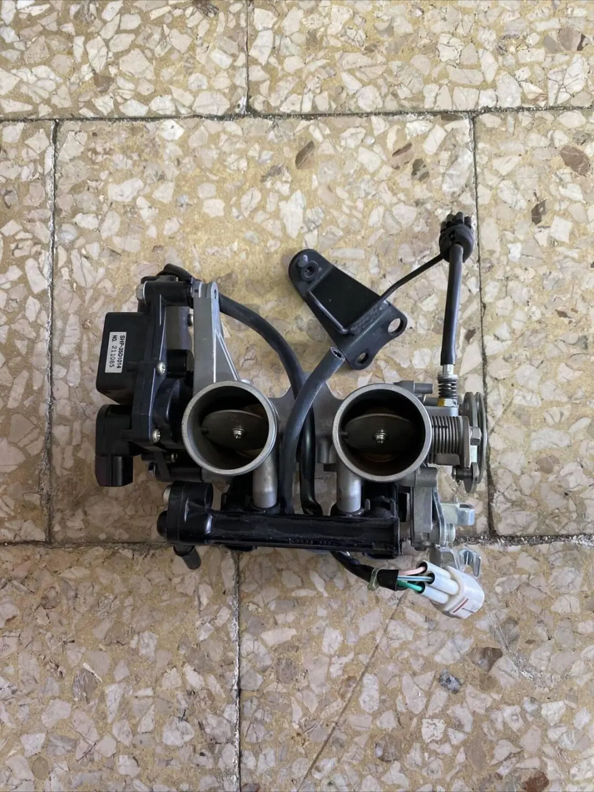 Iniettori Kawasaki Ninja250 2008/2012 Cod. 1616301 (4)