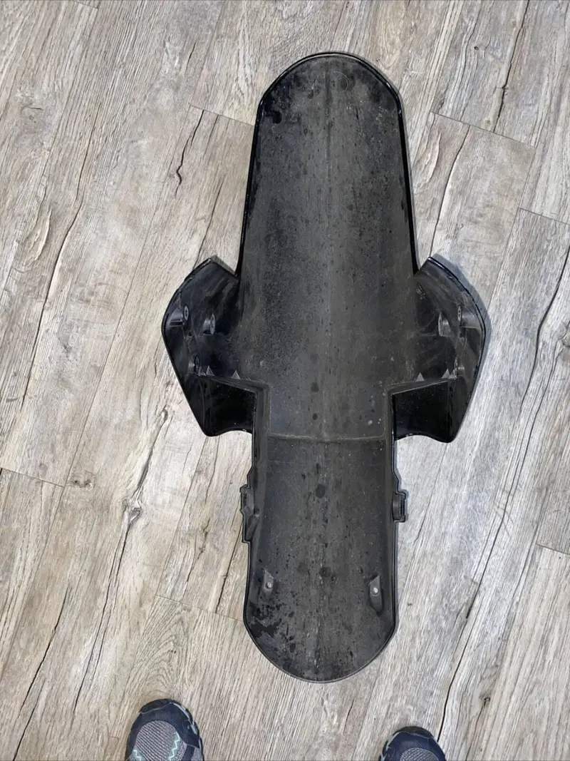 Parafango Anteriore Kawasaki Gtr1400 (4)