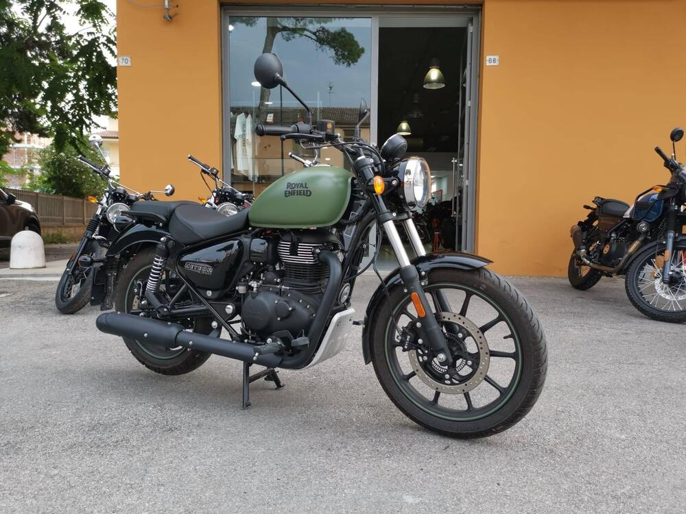 Royal Enfield Meteor 350 Fireball (2021 - 24) (3)