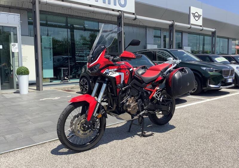 Honda CRF 1100 usata a Castellammare di Stabia per € 13.800