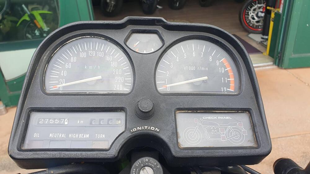 Suzuki Gsx 1100 (4)