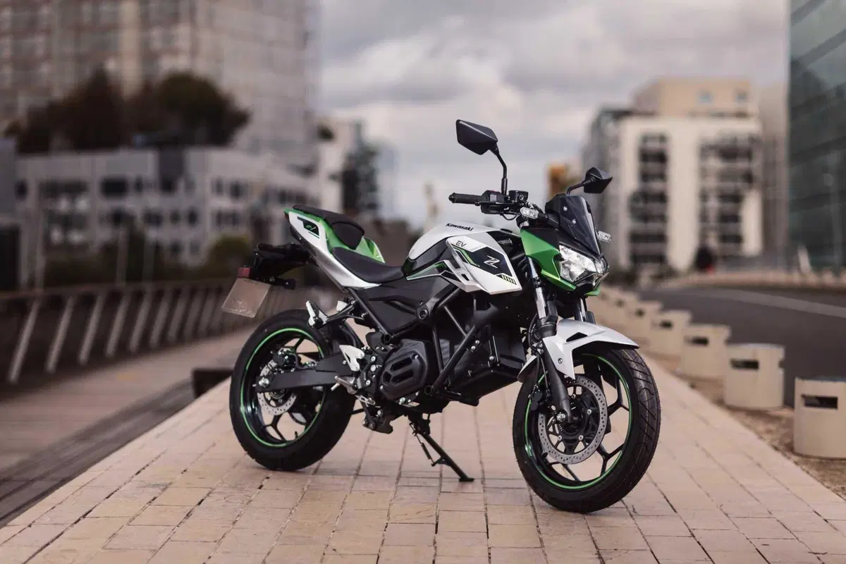 Kawasaki Z e-1, la prima elettrica giapponese. Ecco il nostro test! [VIDEO]
