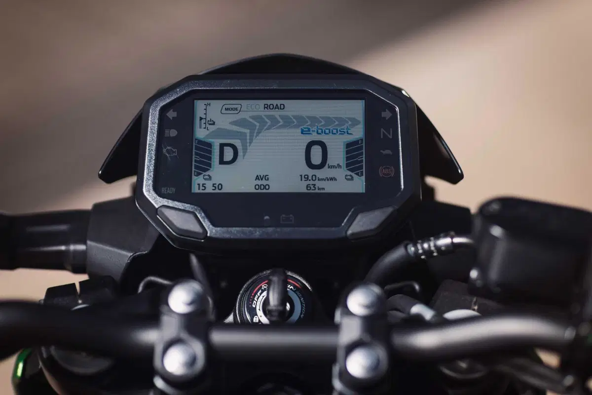 Kawasaki Z e-1, la prima elettrica giapponese. Ecco il nostro test! [VIDEO] (31)