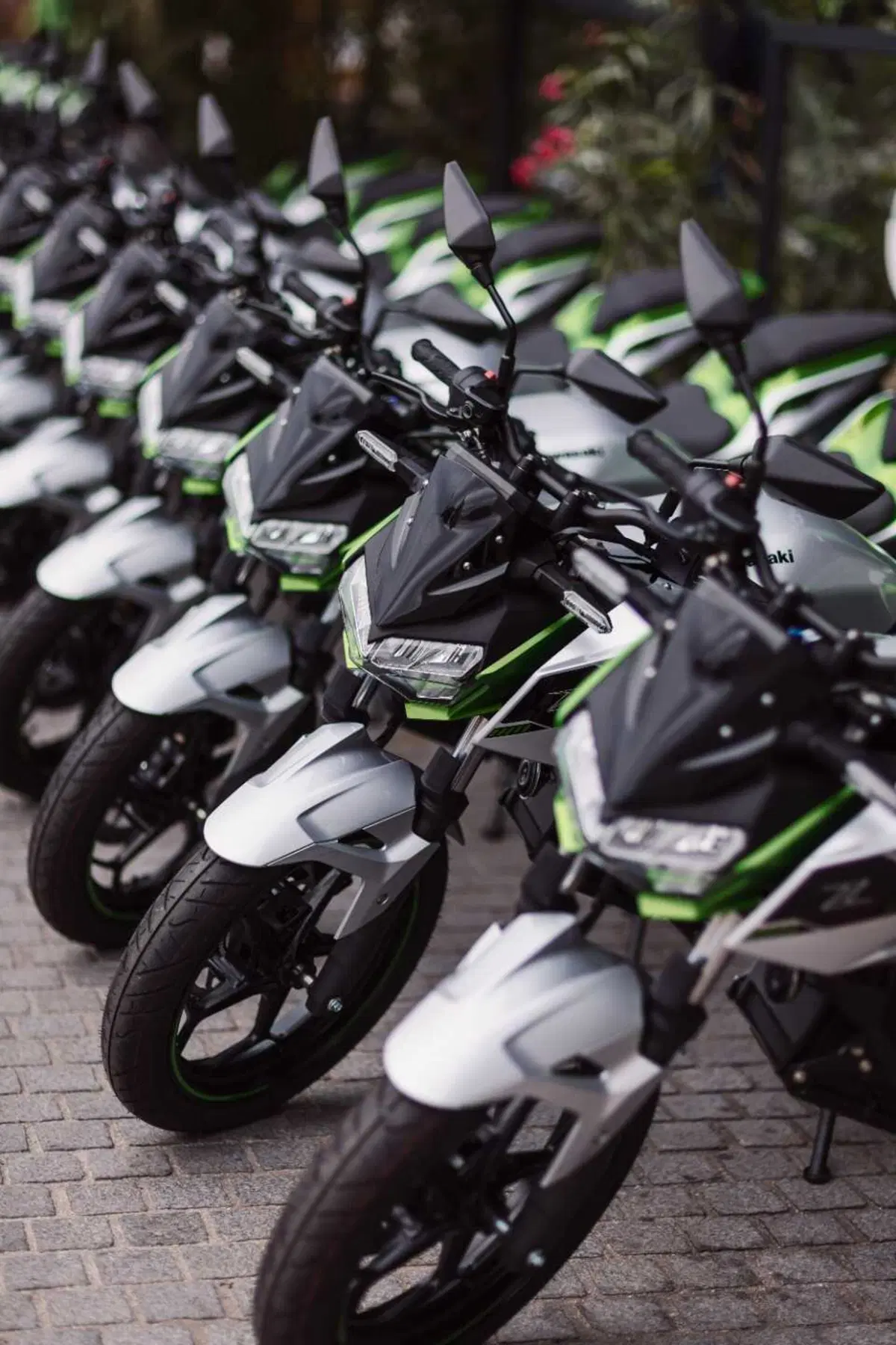 Kawasaki Z e-1, la prima elettrica giapponese. Ecco il nostro test! [VIDEO] (35)