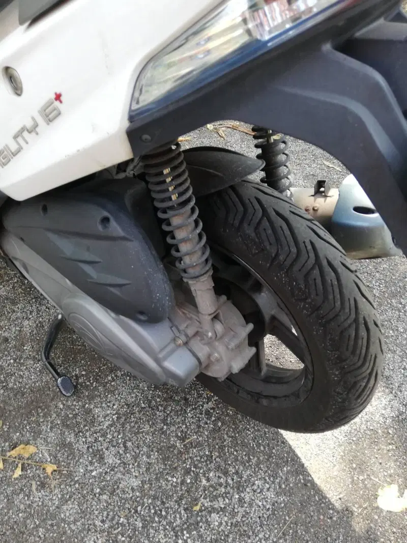 Kymco Agility 200i R16 + (2014 - 17) (8)