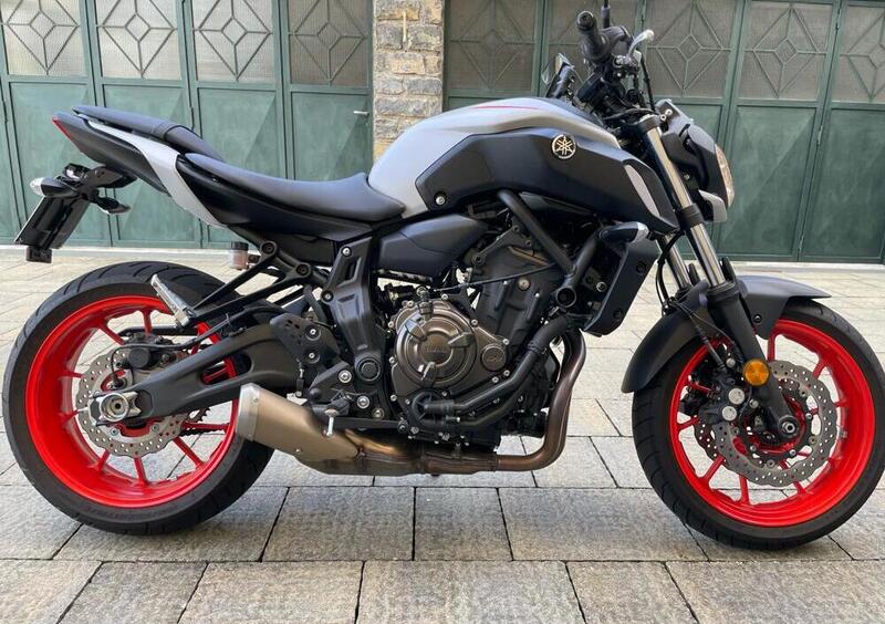 Vendo Yamaha MT-07 (2018 - 20) usata a Algua (codice 9271914) 