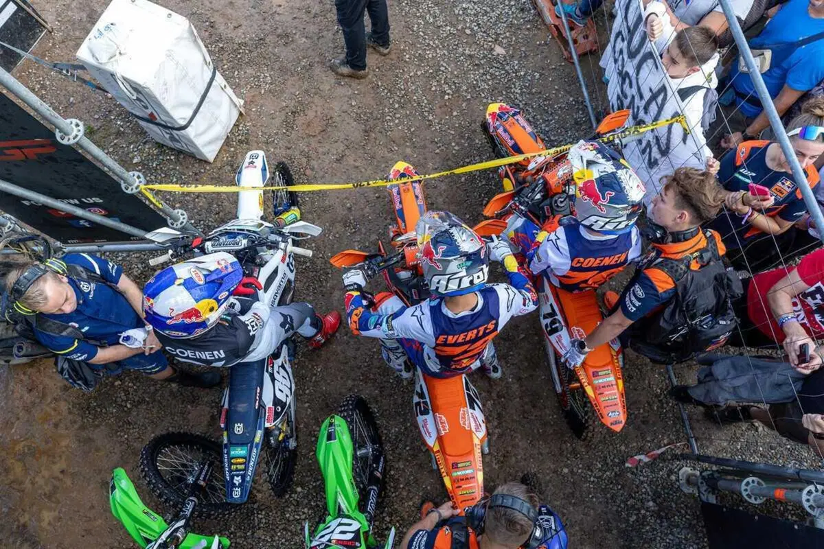 Andrea Adamo, Debriefing Mondiale (13)