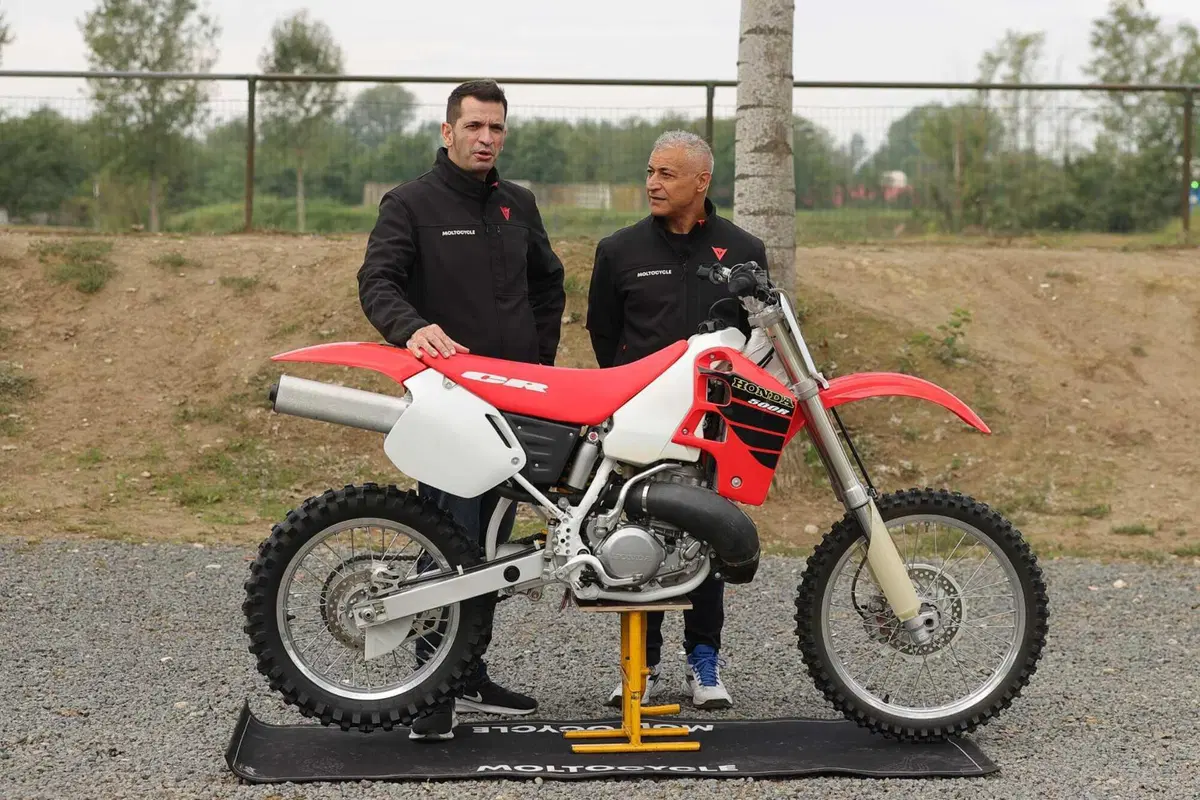 Honda CR500R 2001 TEST: la 2 tempi più spaventosa (e bella) di sempre! (17)