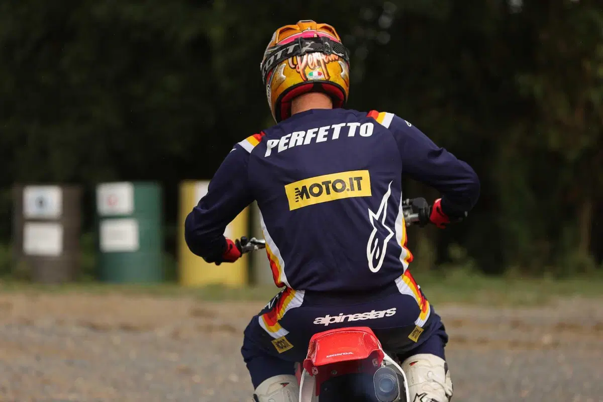 Honda CR500R 2001 TEST: la 2 tempi più spaventosa (e bella) di sempre! (2)