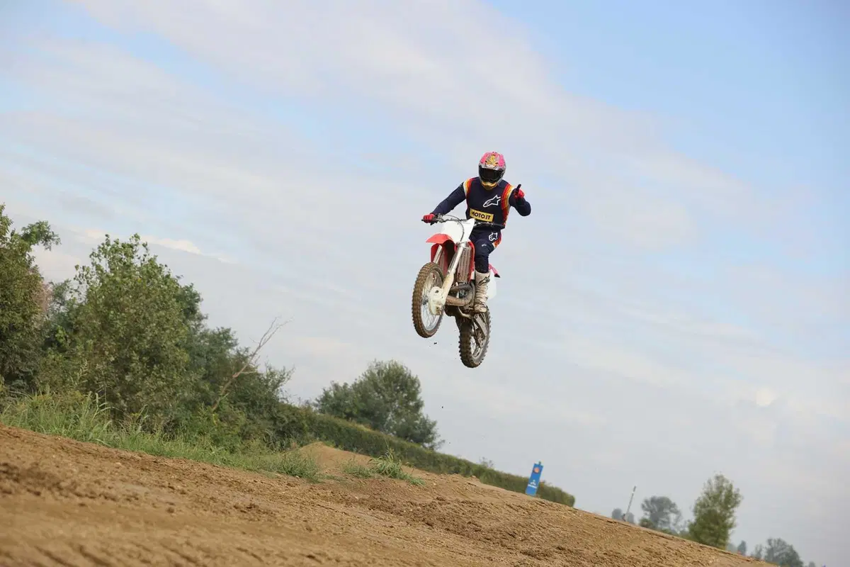 Honda CR500R 2001 TEST: la 2 tempi più spaventosa (e bella) di sempre! (22)